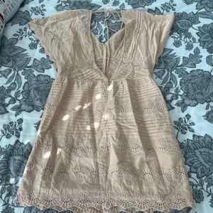 Revolve dress size medium
Color almond cream